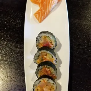 Spicy Yellowtail Roll