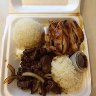 Chicken teriyaki/Mongolian beef combo