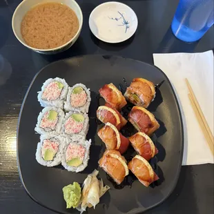 California roll and Hawaiian roll