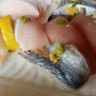 2 Pieces Hamachi Nigiri Sushi A la Carte
