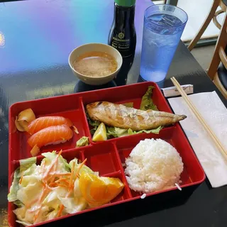 2 Pieces Sake Nigiri Sushi A la Carte