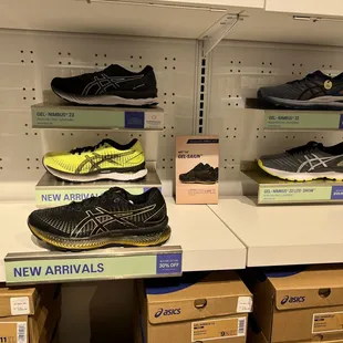Asics outlet store
