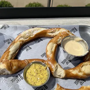 Thunder Pretzel