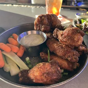 They loaded me up with lemon pepper wings. They were flavorful.