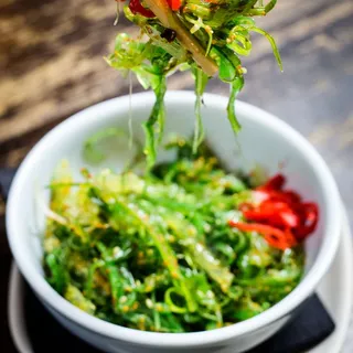 SPICY WAKAME SALAD