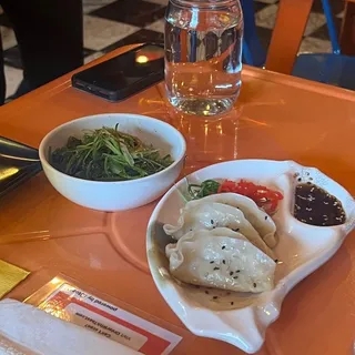 CHICKEN POTSTICKER (4)