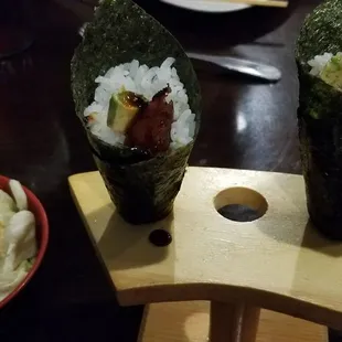 Eel hand roll