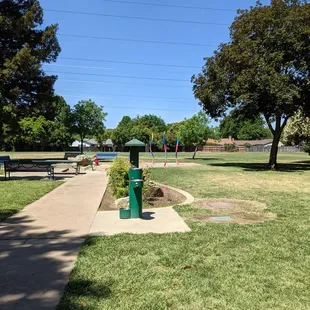Dog bowl and water fountain (that work) -5/19/21-
