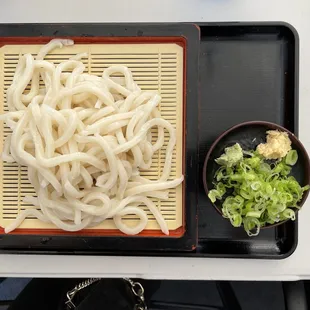 zaru (cold udon)