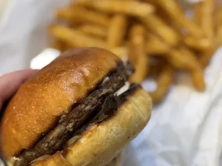 Lucky's Drive-In