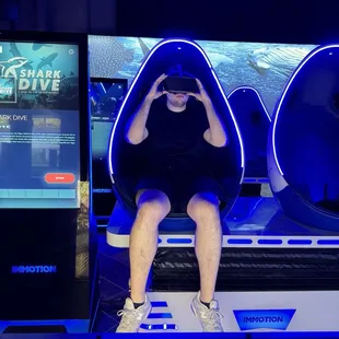 Virtual reality shark dive