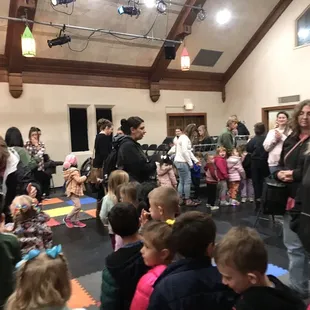 Beautiful little space with the theater in the front of the room.