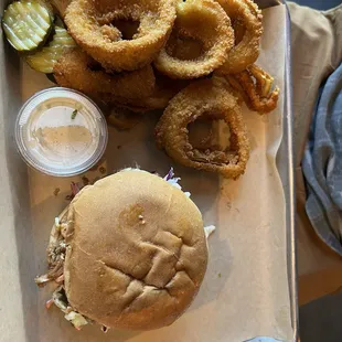 CAROLINA STYLE SANDWICHES ONION RINGS