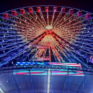 Giant ferris wheel at night, 2023