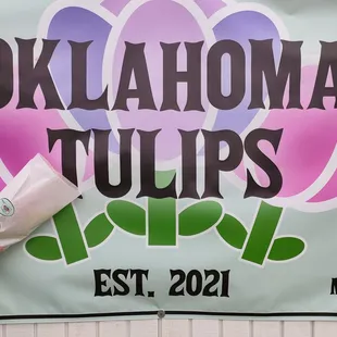 Come to think of it, this is not a very artsy picture ... hahahahaa