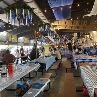 Expert level table decor