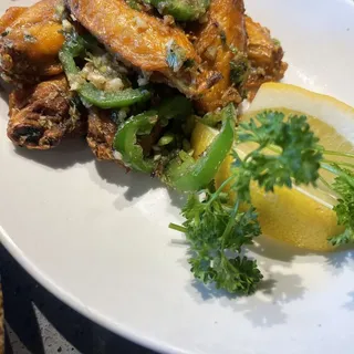 10) Crispy Garlic Jalapeo Wings