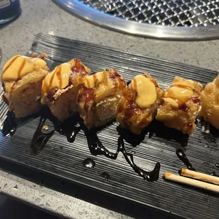 18) Spicy Crabmeat Tempura Roll