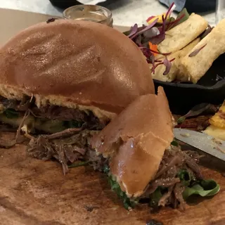 Short Rib Bun Sandwich