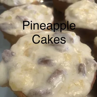 MINI PINEAPPLE CAKES