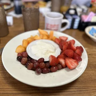 Fruit &amp; yogurt bowl