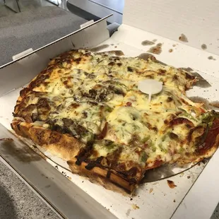 Supreme Pizza  for lunch ... 5 star pizza