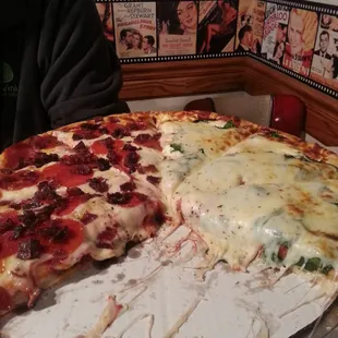 Large double dough with half pepperoni and bacon and half ricotta and spinach. Amazing!