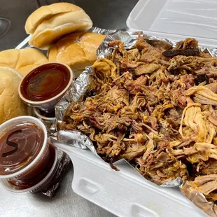pulled pork and buns