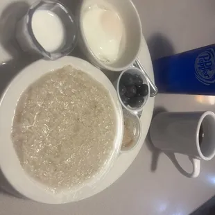 My Monday Oatmeal with pochegg