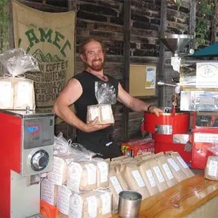 Seth Appell serving FREE Espresso in Peddlers Alley, Bisbee AZ