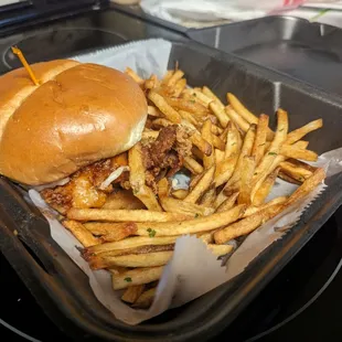 Hot honey chick sandwich w/ fries