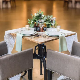 Sweetheart Table Photo by Stephanie Messick Photography
