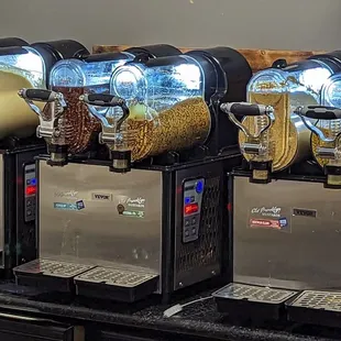 I want these mustard dispensers in my house!