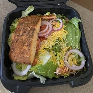 Salad with smoked salmon