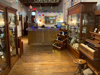 Roanoke Visitor Center and Museum