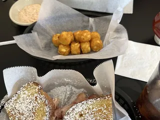 Drake's Bistro