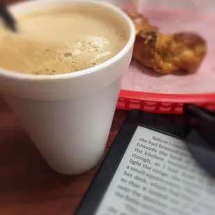 A great cup of Cafè con leche, with a side of delightful Quesito