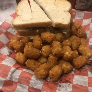 Club sandwich with tater tots