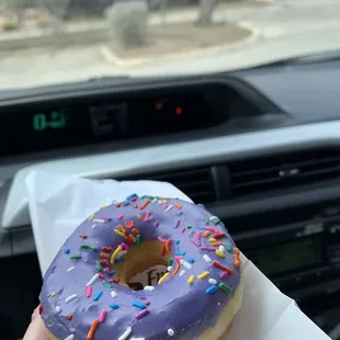 Frosted donut with sprinkles