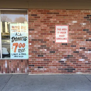 The Old Fashioned Donut Shoppe is in a nondescript strip mall in Crystal. Great service, though!