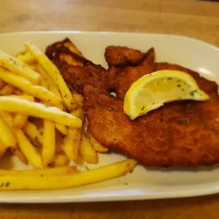 The children schnitzel plate