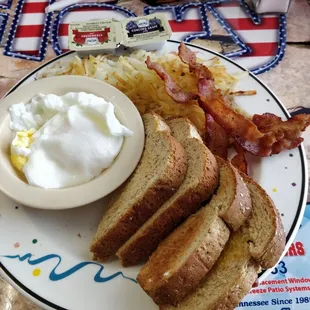 Old Glory breakfast (poached eggs, bacon, hash browns and wheat toast)