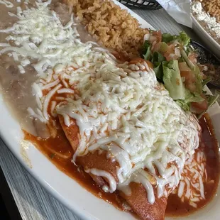 a plate of mexican food