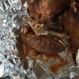 food, fried chicken wings, poultry, bbq wings, chicken wings, fried chicken, bbq chicken, chicken wings and fried chicken, chicken