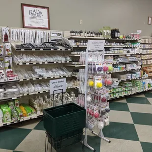 Cutlery and baking supplies