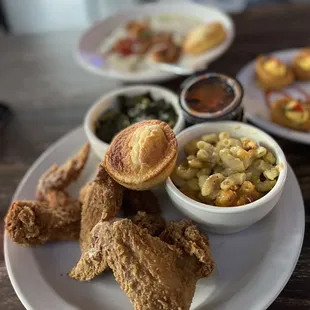 fried chicken, macaroni, and cheese