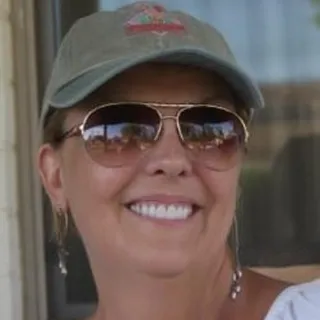 Nickie S.