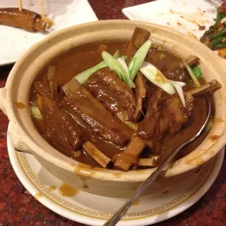 Hot Braised Lamb Ribs in Clay Pot Chef's Special