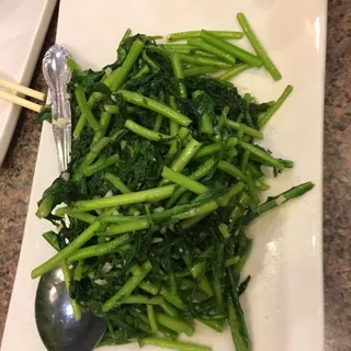 Sauteed Tong Hao and Fresh Garlic