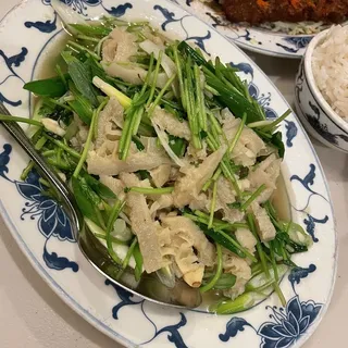 Honeycomb Tripe Stir-Fry with Fresh Cilantro Chef's Special